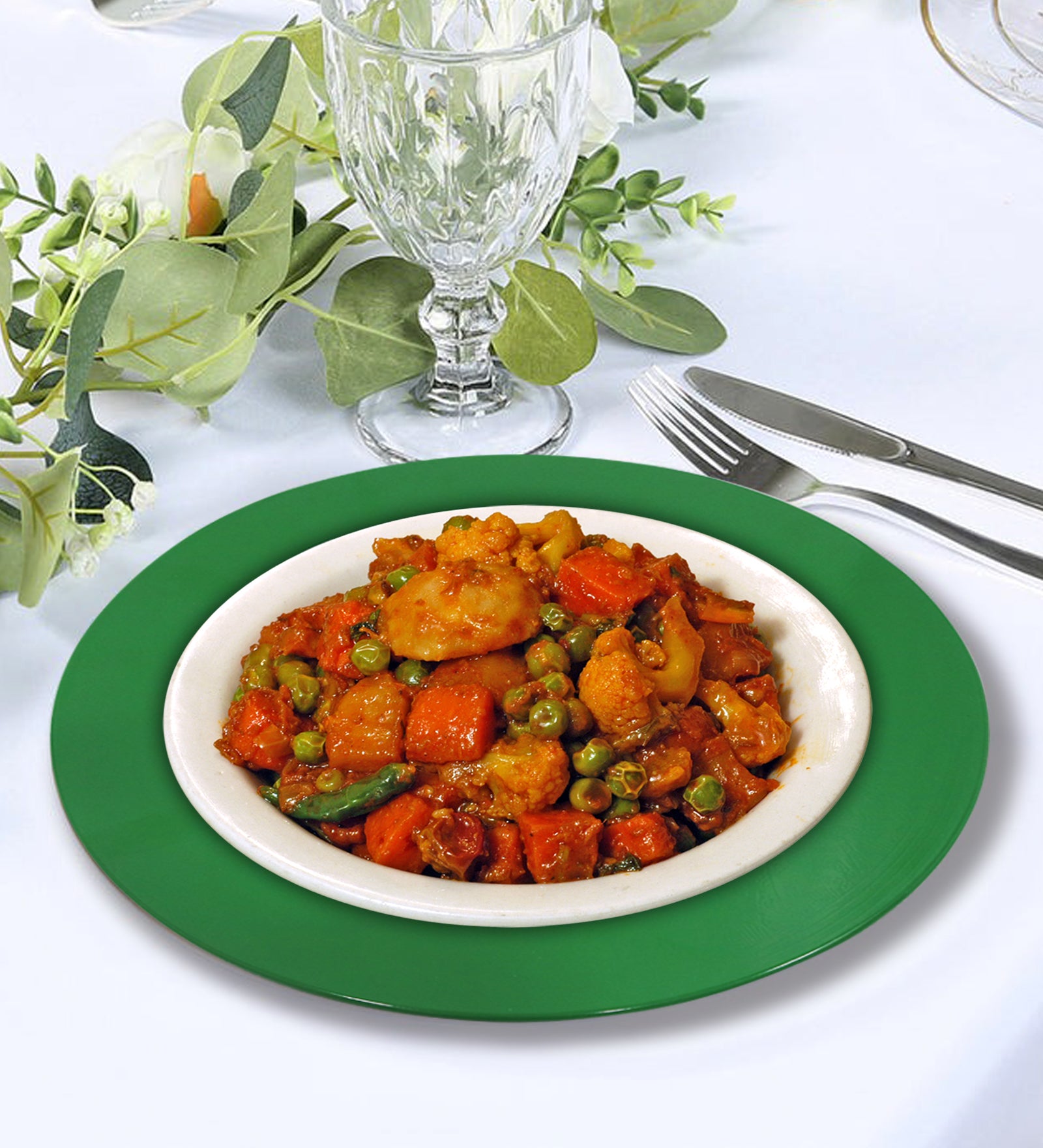 Metalsmith 13 Inch Round Decorative Serving Plate For Formal Occasions, Parties And Wedding Charger Plate (Pack of 4)