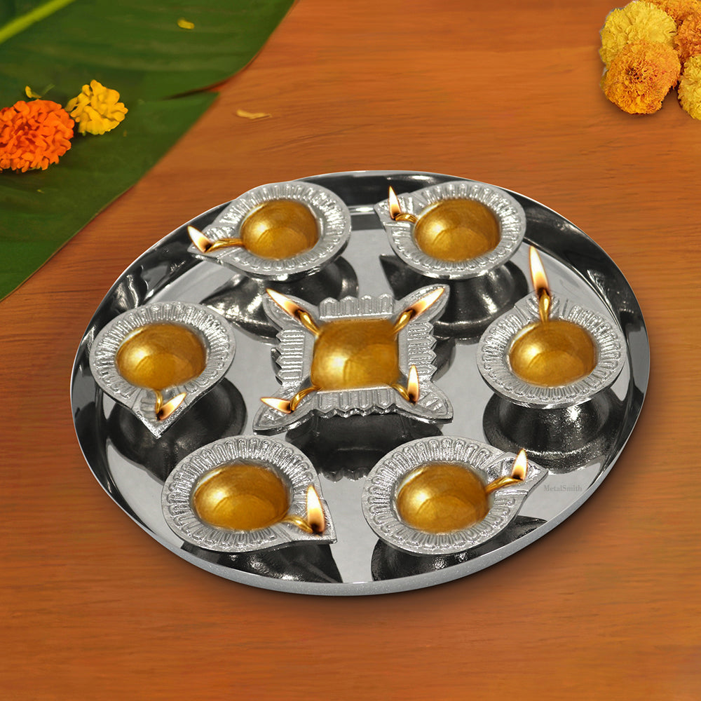 Silver Diya Set With Thali For Décor And Pooja (Set Of 8)