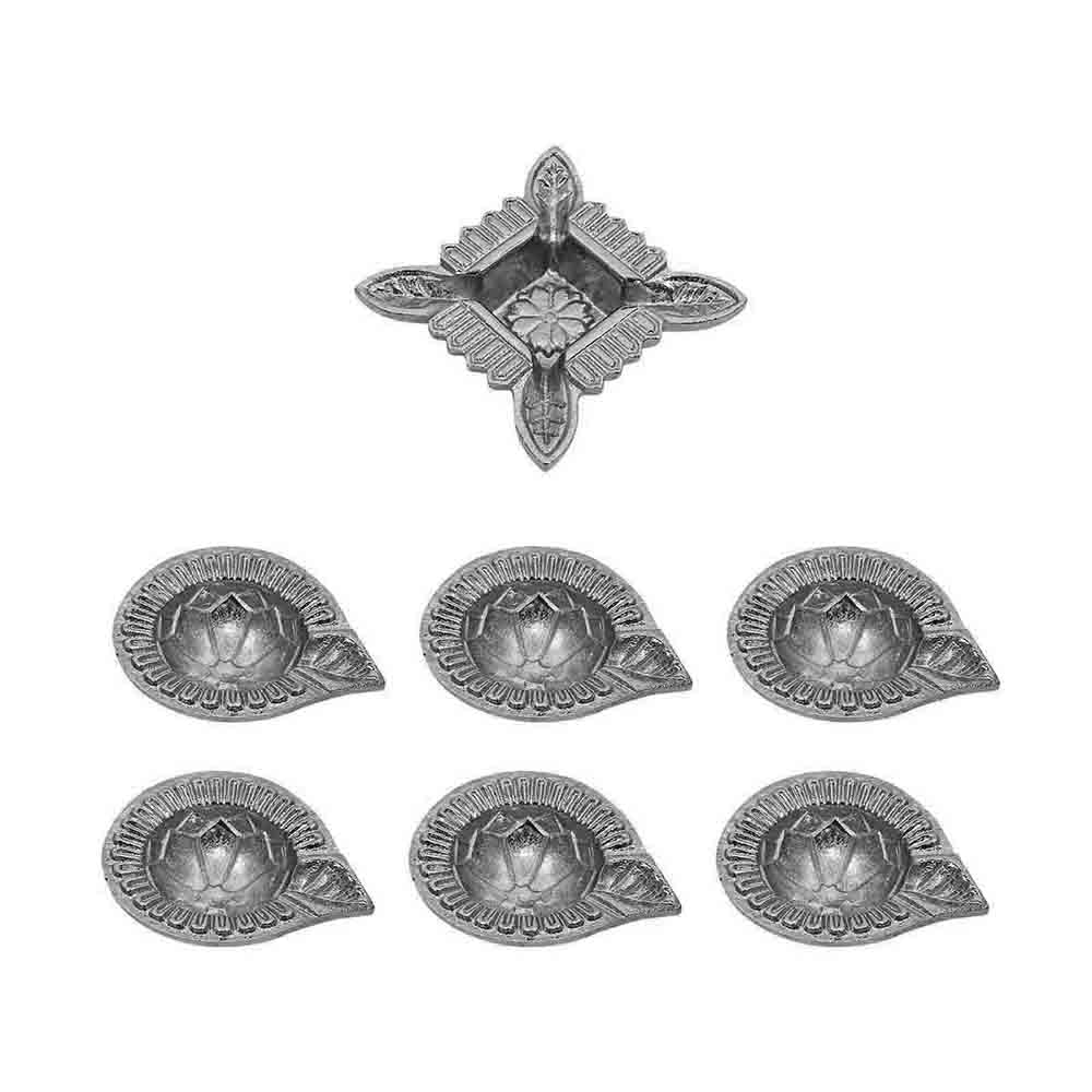 Silver Diya Set With Thali For Décor And Pooja (Set Of 8)