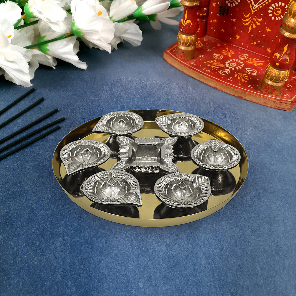Aluminium Diya Set With Thali (Gold Finished) For Décor And Pooja (Set Of 8)
