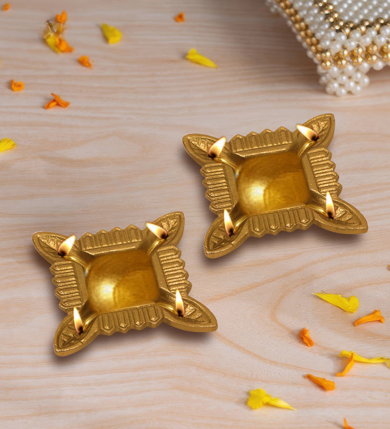 Pack Of 2 Aluminium Diyas For Pooja And Gift