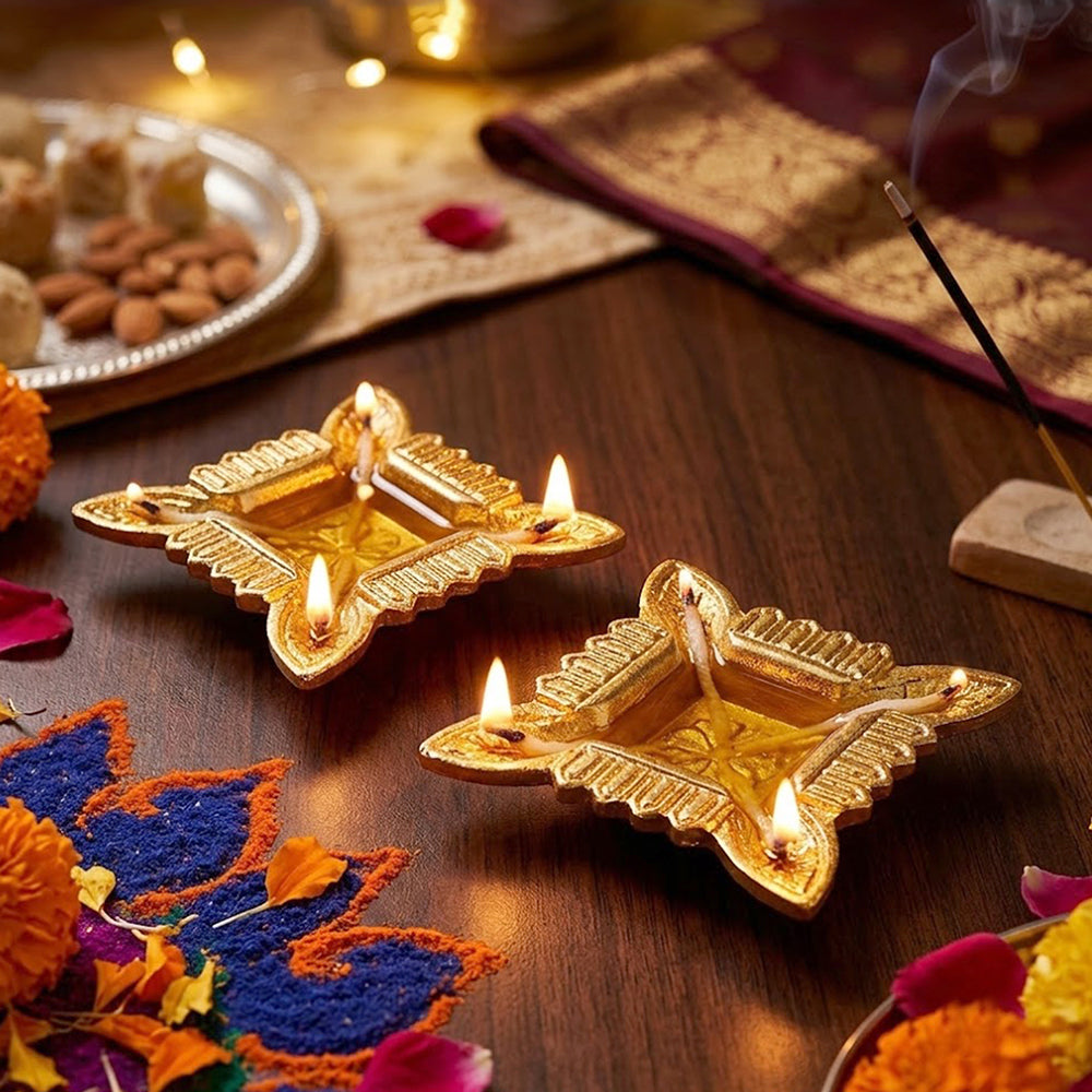Pack Of 2 Aluminium Diyas For Pooja And Gift