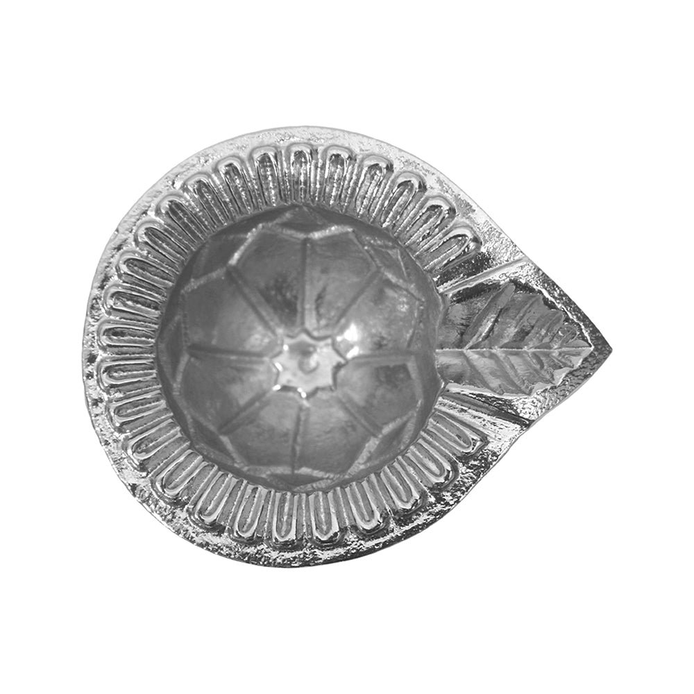 Metal Diya With Plate - Silver