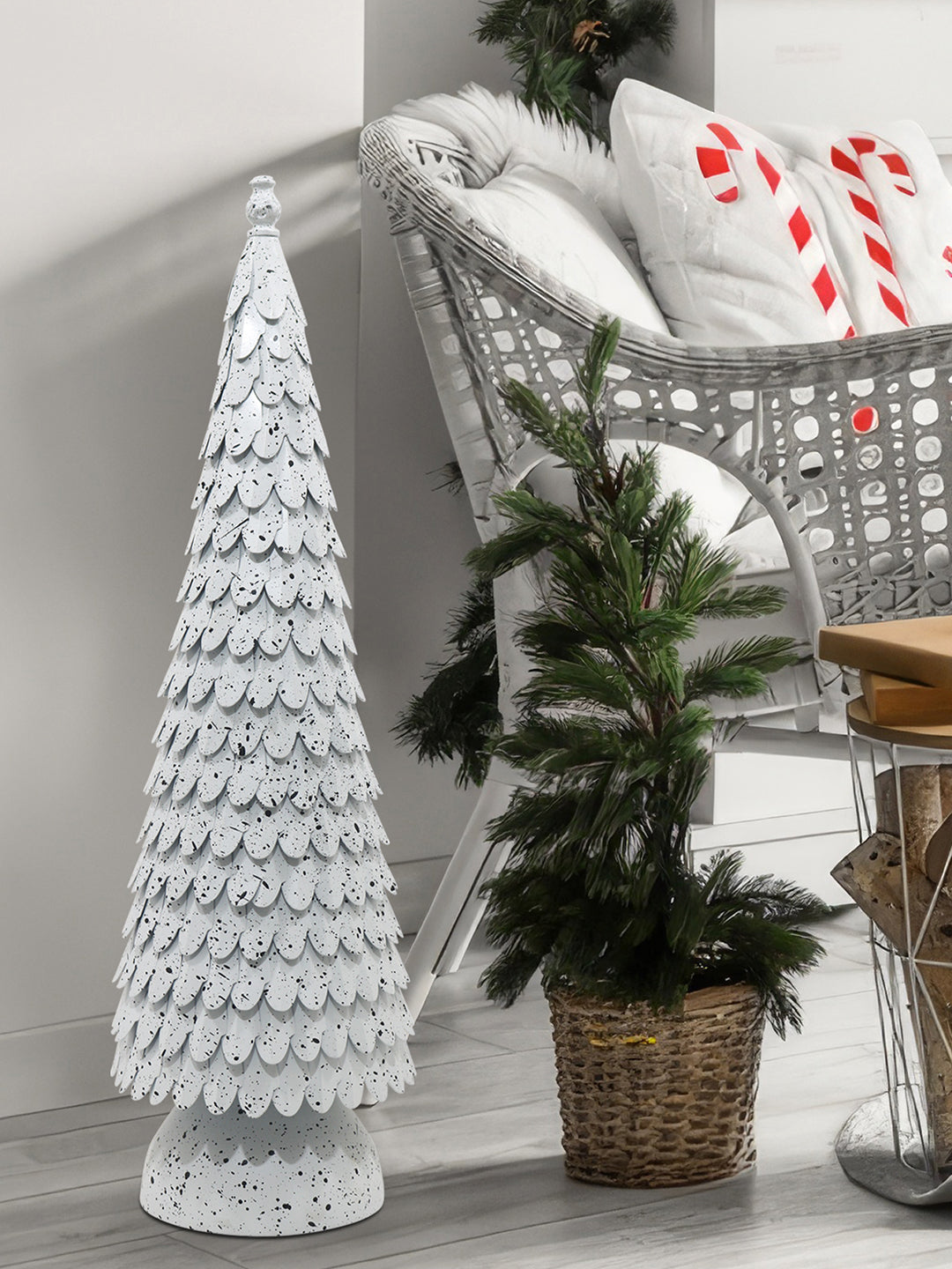 Elegant White Speckled Christmas For Tree Home Decoration Powder Unique Metal Décor Contemporary Holiday Accent
