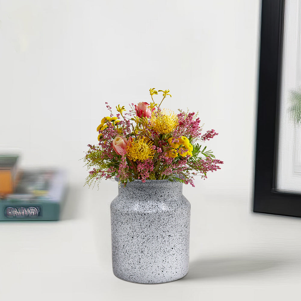 Iron Metal Speckle Finish Flower vase for Home Décor