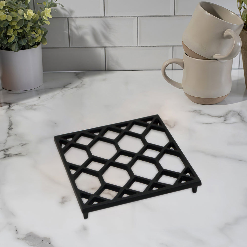 Metal Square Non-Slip Dining Place Matt Black Finish Trivet For Kitchen ( Pack of 1 )