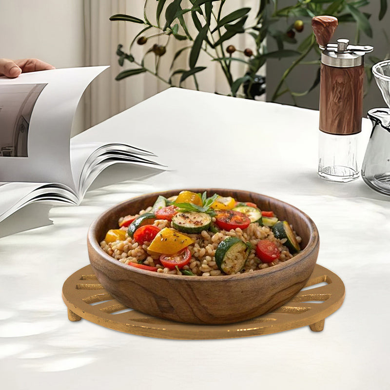 Metal Round Non-Slip Dining Place Gold Finish Trivet For Kitchen ( Pack of 1 )