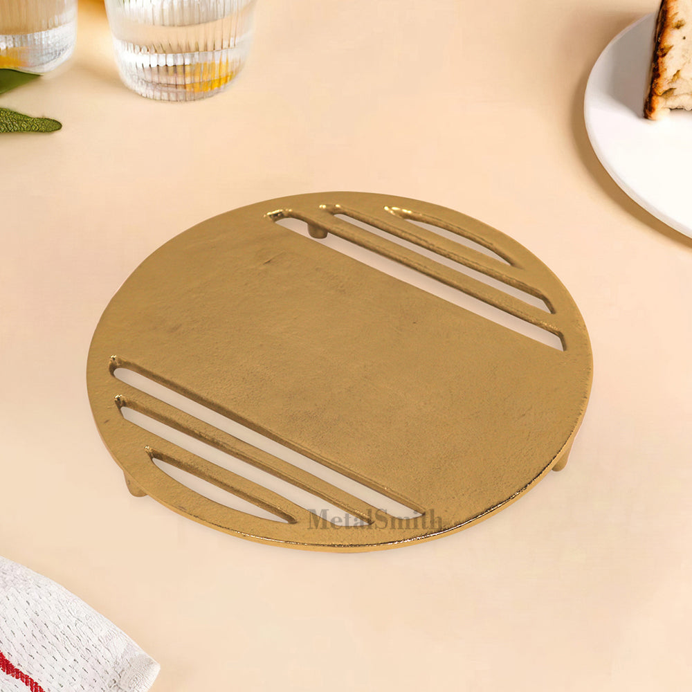 Metal Round Non-Slip Dining Place Gold Finish Trivet For Kitchen ( Pack of 1 )