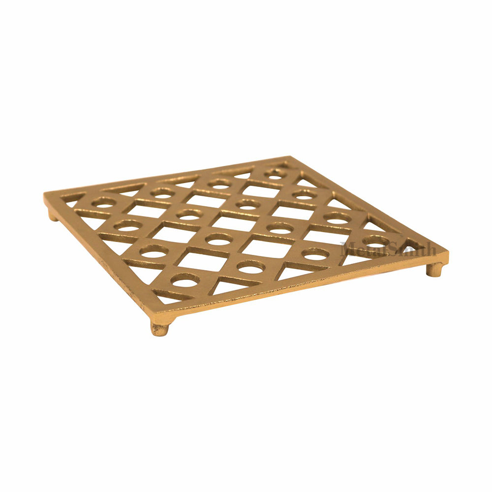 Metal Square Non-Slip Dining Place Gold Finish Trivet For Kitchen ( Pack of 1 )
