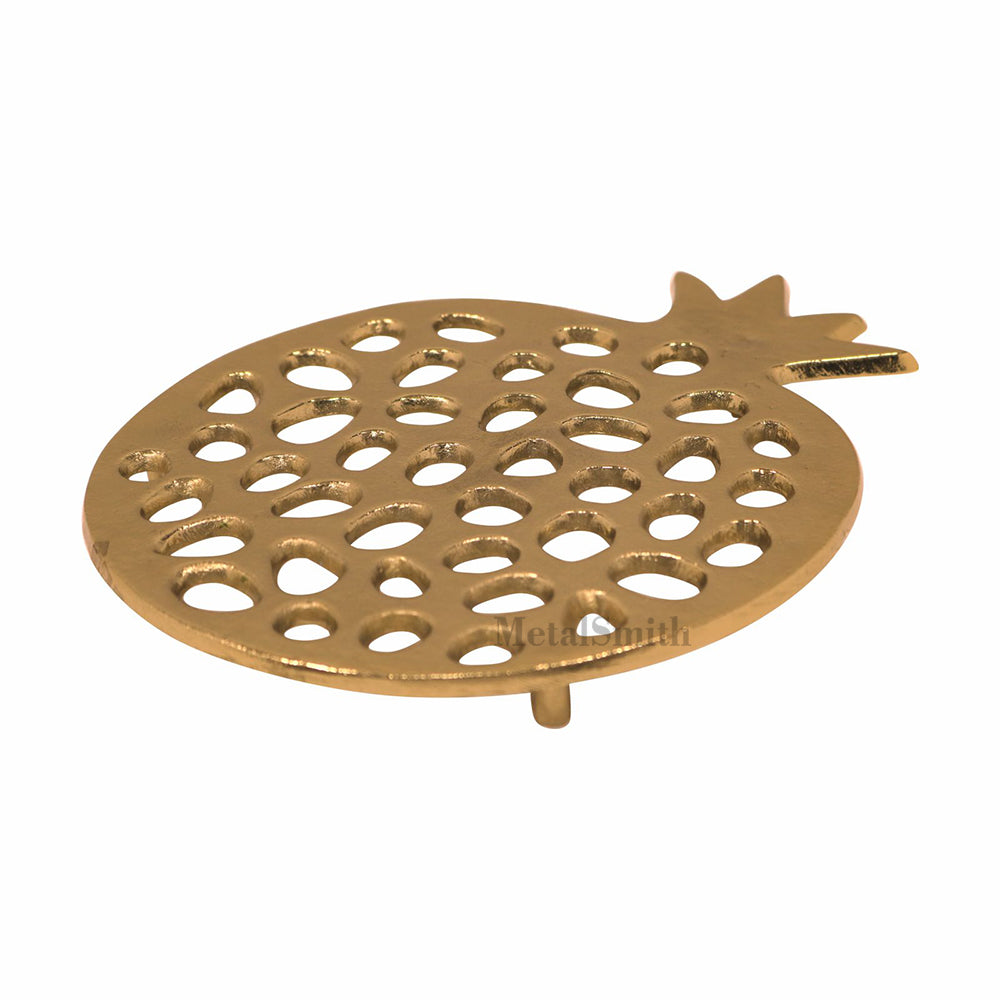 Metal Designer Non-Slip Dining Place Gold Finish Trivet For Kitchen ( Pack of 1 )