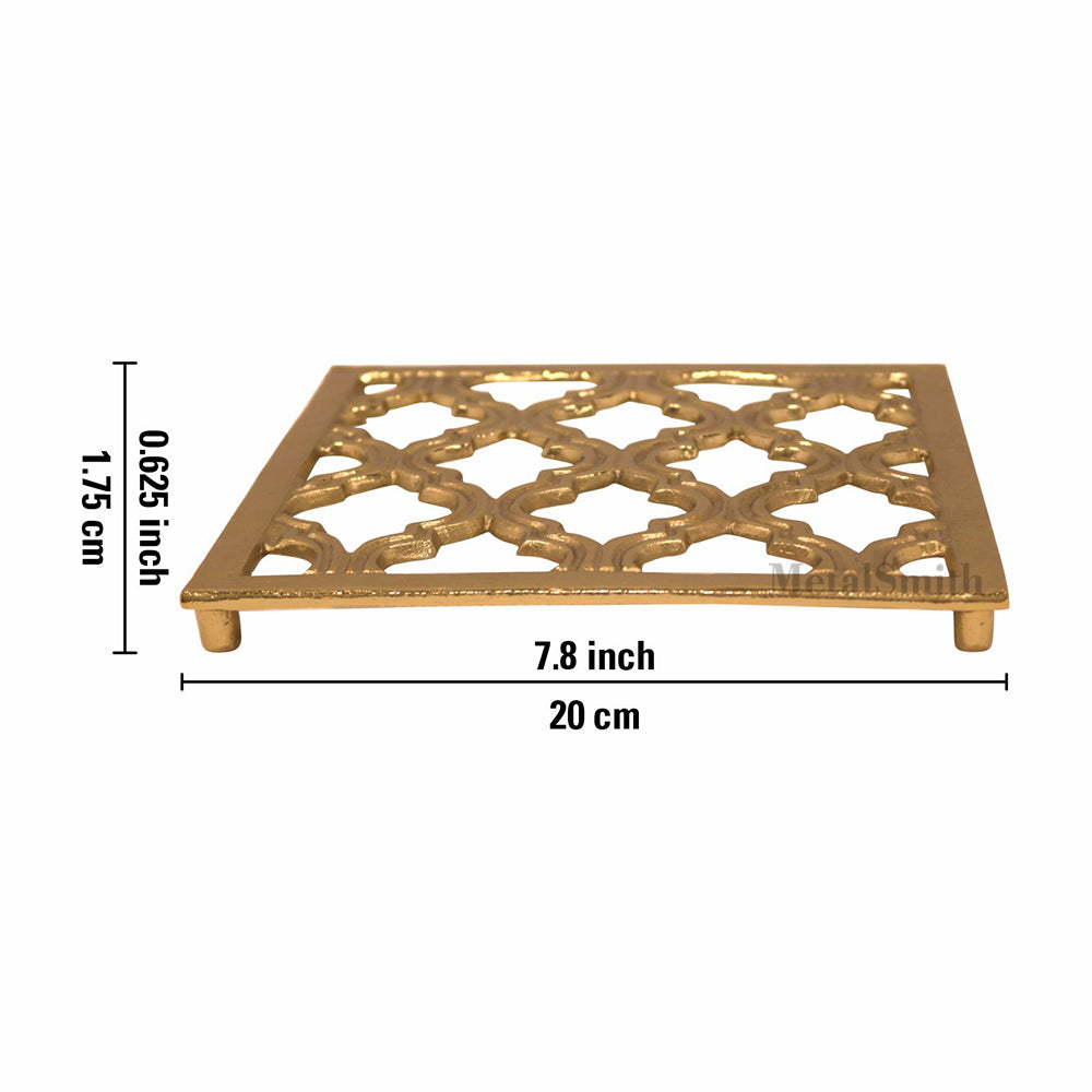 Metal Square Non-Slip Dining Place Gold Finish Trivet For Kitchen ( Pack of 1 )