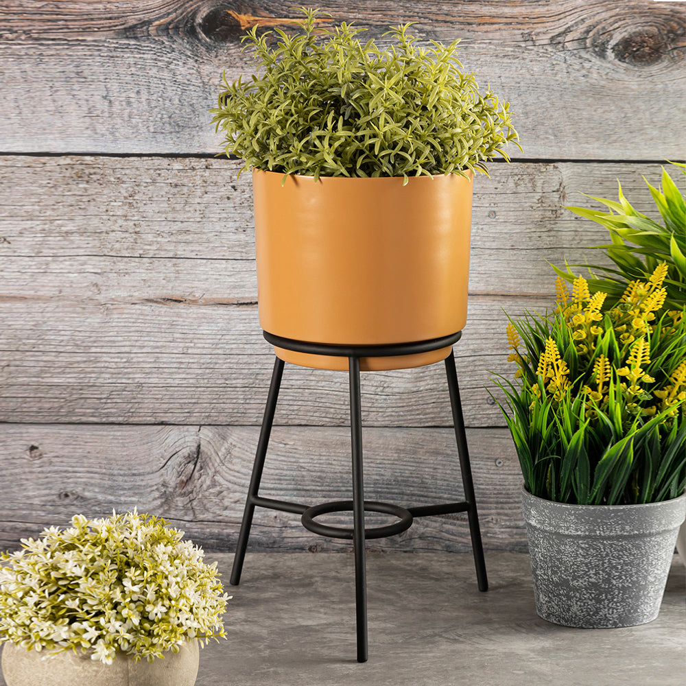 Brown Metal Table Planter With Stand For Indoor Plants And Flowers