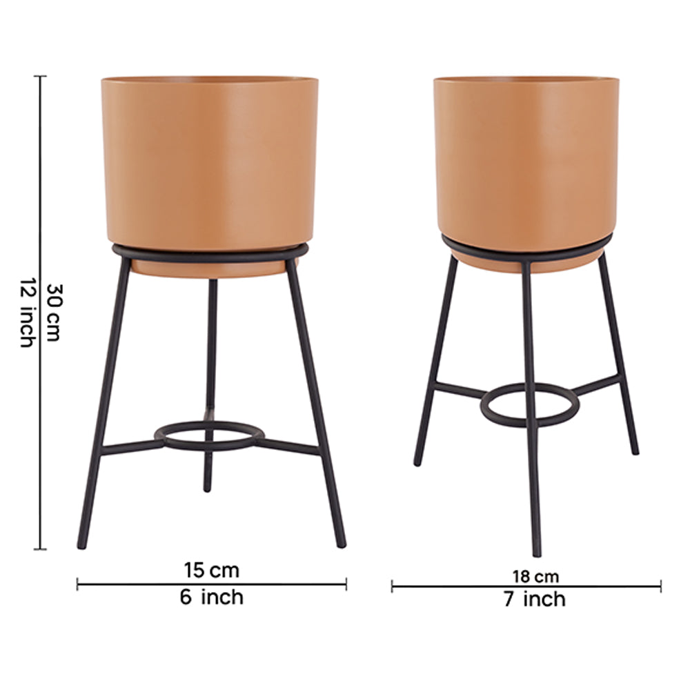 Brown Metal Table Planter With Stand For Indoor Plants And Flowers