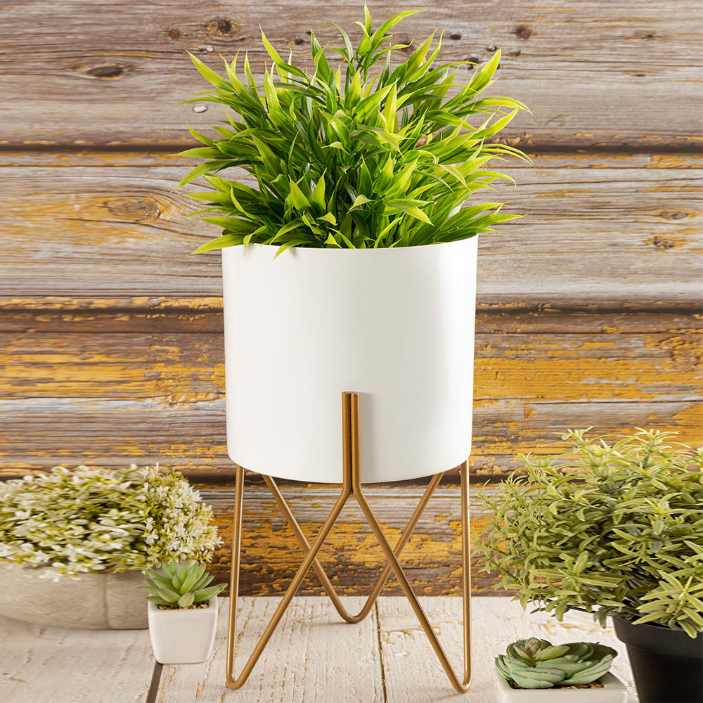 White Metal Table Planter With Stand For Indoor Plants And Flowers