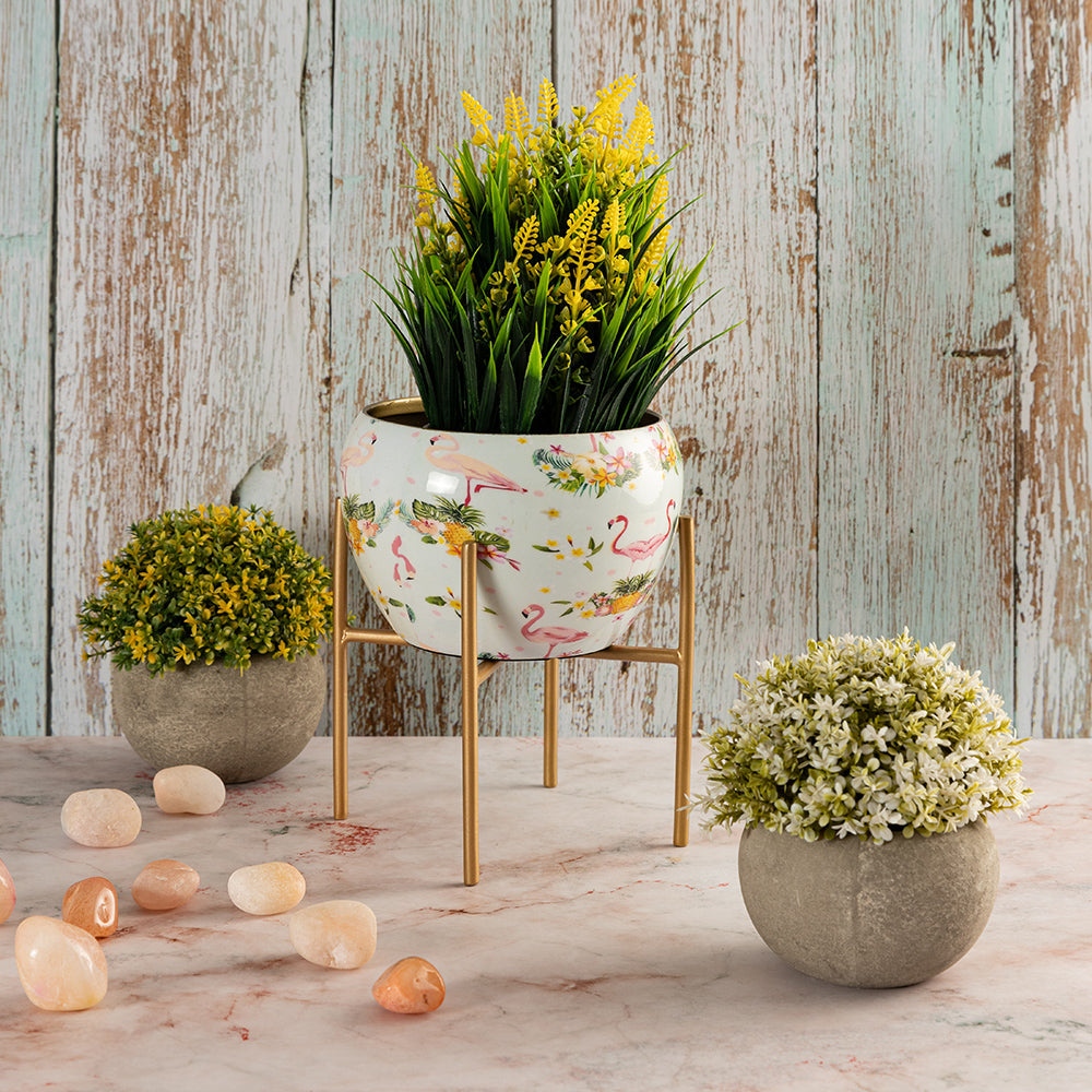 Floral Design Metal Table Planter With Stand For Indoor Plants And Flowers